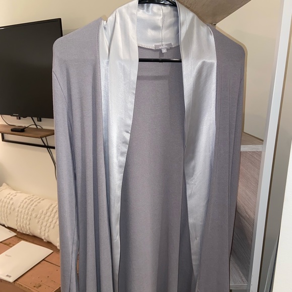 Pj Harlow Grey Pajama robe. Never worn. XS - Picture 4 of 4